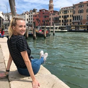 Meet your Posher, Brooke